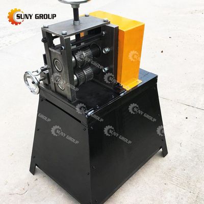 4.5kw Déchets de câble de coupe de plastique de couverture Stripper machine pour séparer le cuivre de caoutchouc / boîtiers en plastique