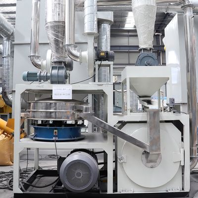 Les panneaux solaires de pointe séparant la chaîne de production avec un taux de séparation élevé