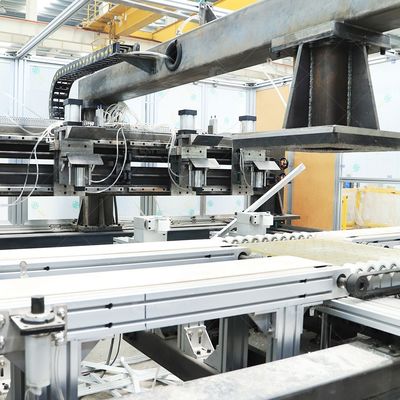Machine de démontage de panneaux solaires durables avec une longueur de course hydraulique de 150 mm