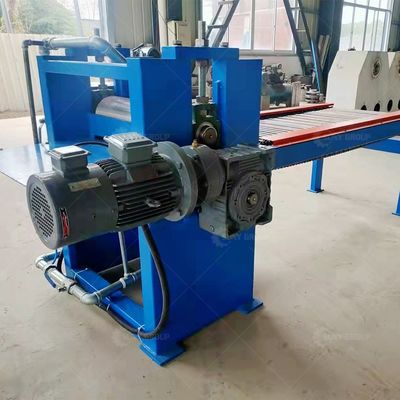 Machine automatique de décapage des déchets de tôles d'aluminium et de tôles de plastique pour le produit final