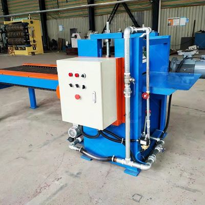 Machine automatique de décapage des déchets de tôles d'aluminium et de tôles de plastique pour le produit final