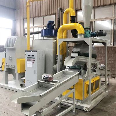 Équipement de recyclage de câbles de cuivre Machine de granulation de déchiquetage à haute productivité