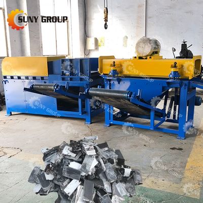 Machine de recyclage des batteries de 200 à 3000 kg/h pour le démontage des déchets de batteries au plomb acide
