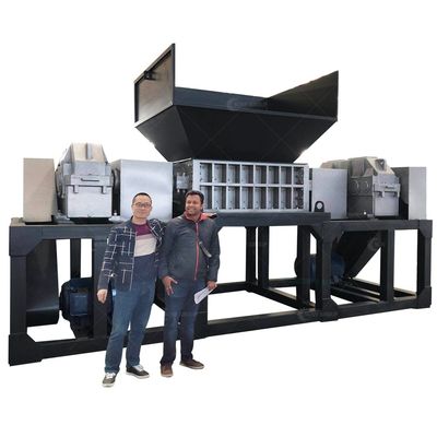 Machine à déchiqueter les boîtes en plastique en aluminium à double arbre pour le développement durable