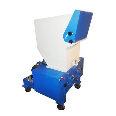 Machine de concassage de voiture en plastique de type couteau en couleur personnalisée pour les clients finaux