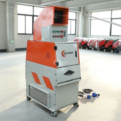 Machine de séparation de fil de fer pour le recyclage des déchets de câbles Capacité de granulateur 30-50 kg/h