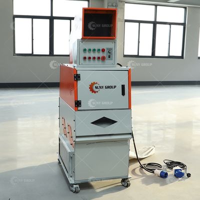 Machine de séparation de fil de fer pour le recyclage des déchets de câbles Capacité de granulateur 30-50 kg/h