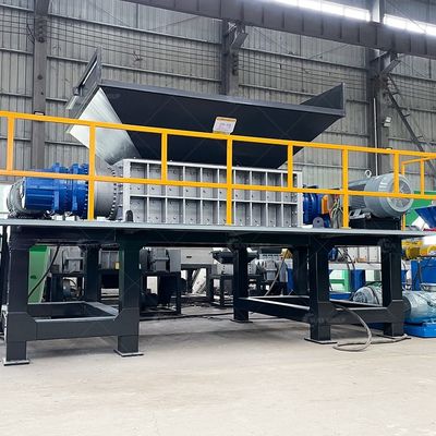 Déchireur à double arbre contrôlé par PLC pour le recyclage du papier plastique en boîte en bois