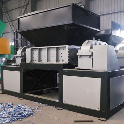800-5000 kg/h Capacité Haute Vitesse Double Axe Déchiqueteur PCB
