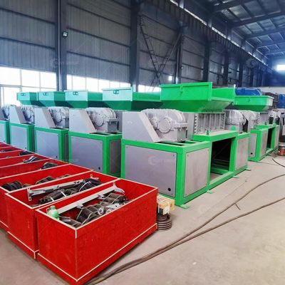 Machine de déchiquetage à double arbre à lames personnalisables pour boîtes d'emballage et disques durs