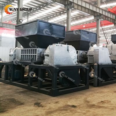 15kW de puissance Double puits déchiqueteur déchiqueter la carrosserie de voiture gaspillée et les déchets facilement