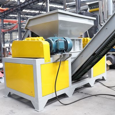 Machine de déchiquetage de bois multifonctionnelle pour le déchiquetage de papier et de métaux à double arbre